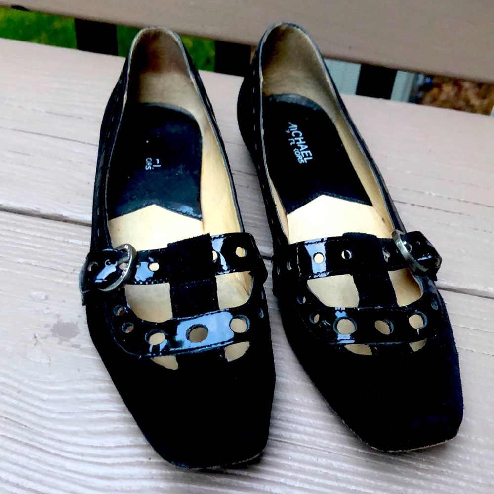 Micheal Kors black flats